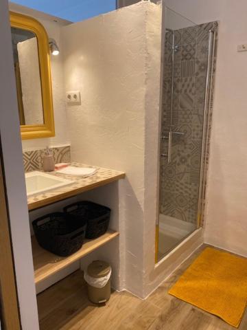 Lumineux Exterieur Proche Gare Et Stationnement Prive Apartment Avignon Exterior photo